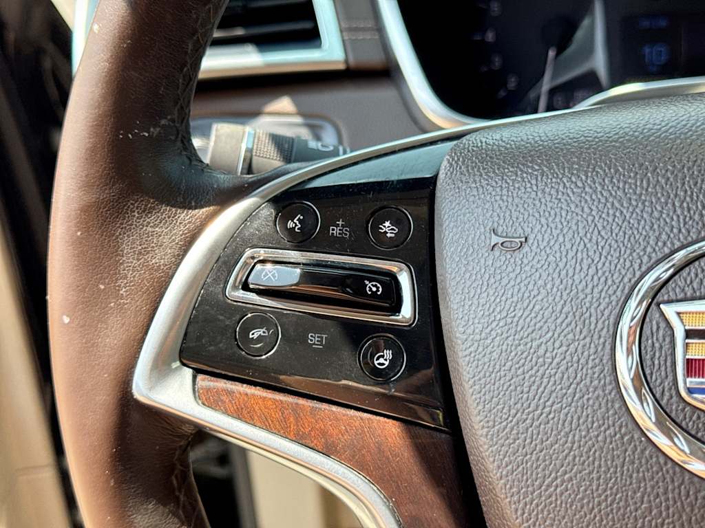 Thumbnail: 2014 Cadillac SRX - 30