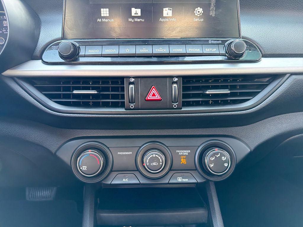 Thumbnail: 2021 Kia Forte - 31