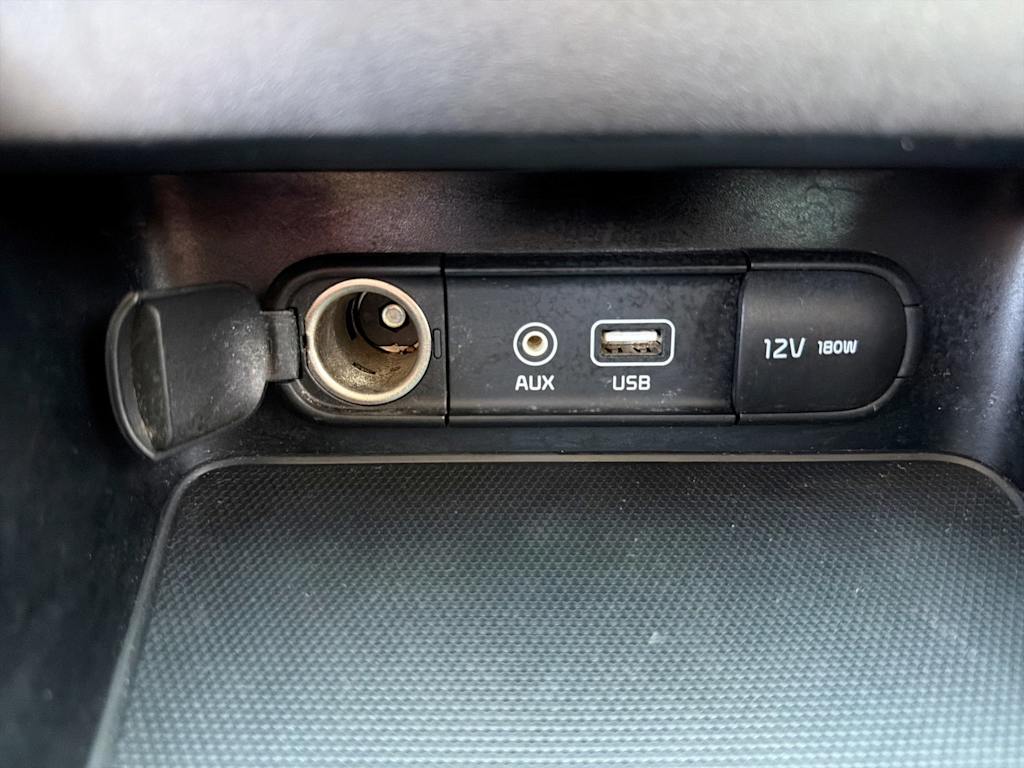 Thumbnail: 2021 Kia Forte - 17