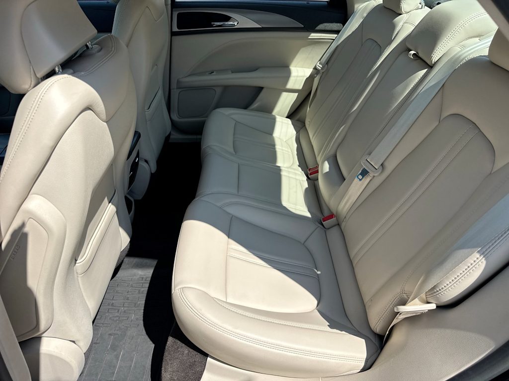 Thumbnail: 2017 Lincoln MKZ - 24