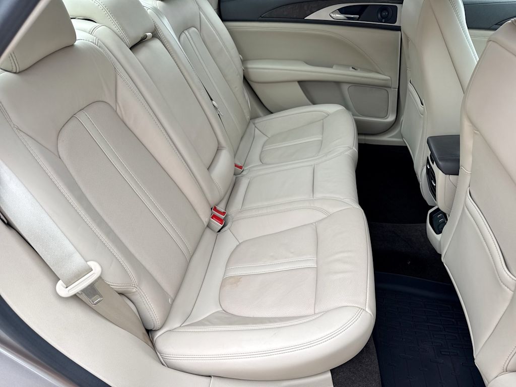 Thumbnail: 2020 Lincoln MKZ - 28