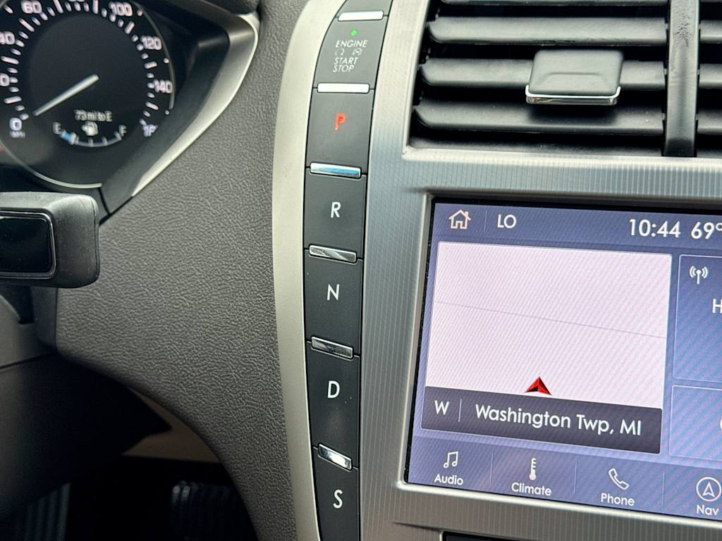 Thumbnail: 2020 Lincoln MKZ - 36
