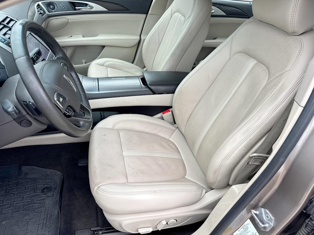 Thumbnail: 2020 Lincoln MKZ - 8