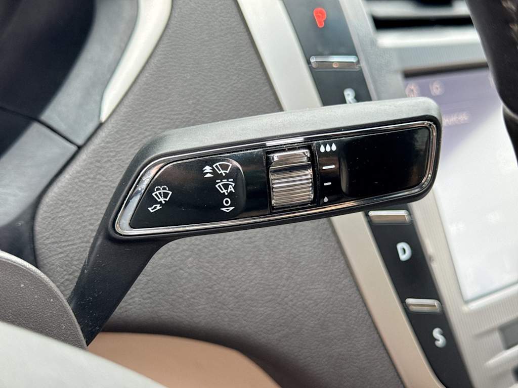Thumbnail: 2020 Lincoln MKZ - 31