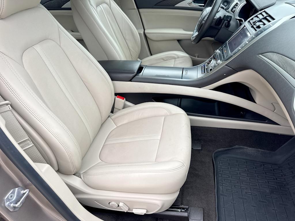 Thumbnail: 2020 Lincoln MKZ - 9