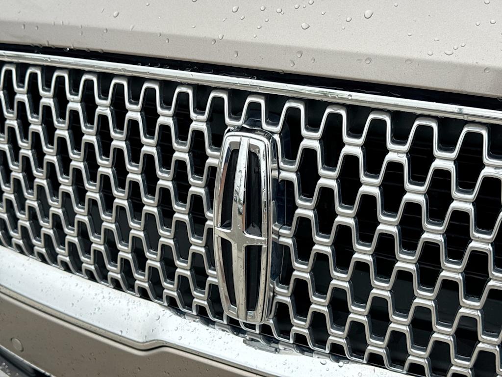 Thumbnail: 2020 Lincoln MKZ - 5