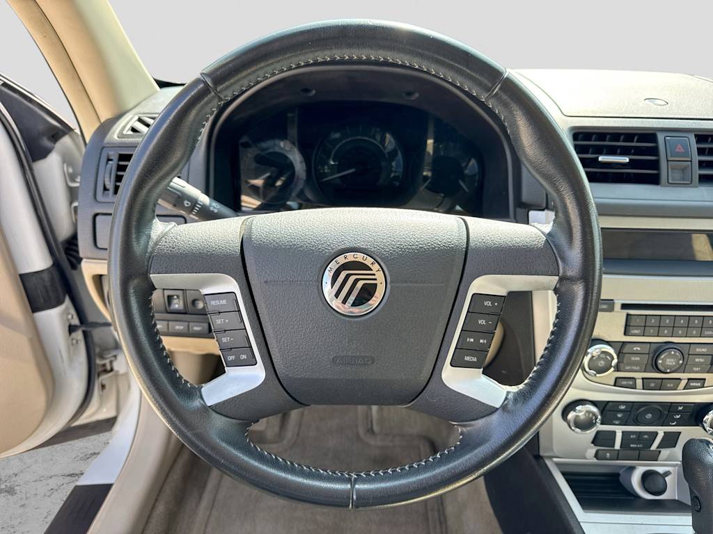 Thumbnail: 2010 Mercury Milan - 13