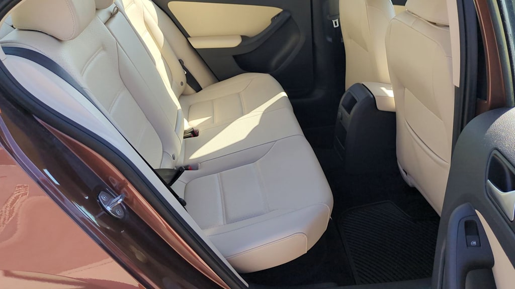 Thumbnail: 2017 Volkswagen Jetta - 25