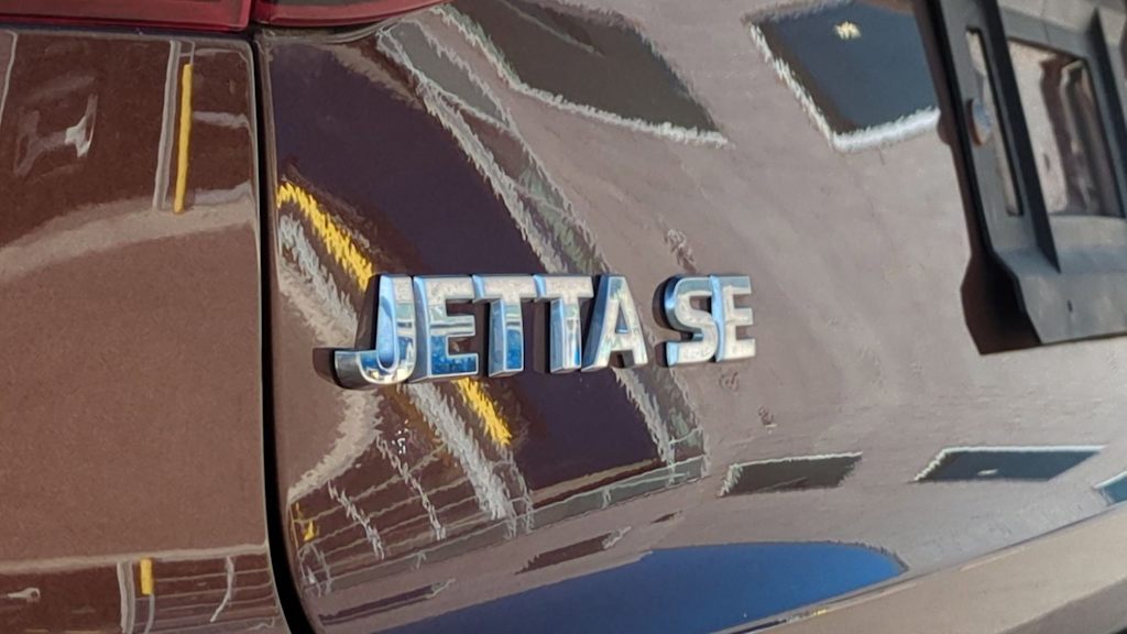 Thumbnail: 2017 Volkswagen Jetta - 7