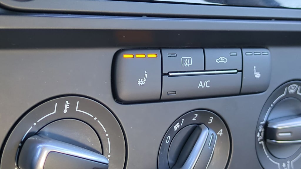 Thumbnail: 2018 Volkswagen Jetta - 35