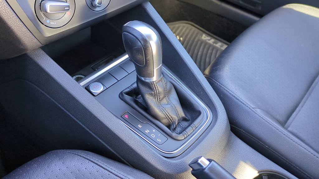 Thumbnail: 2018 Volkswagen Jetta - 15