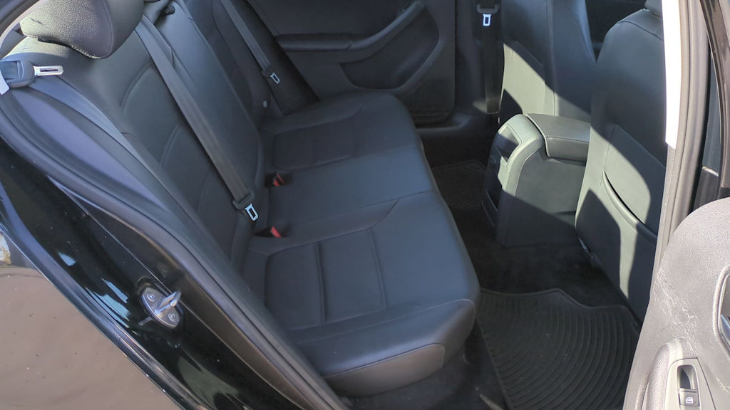 Thumbnail: 2018 Volkswagen Jetta - 24