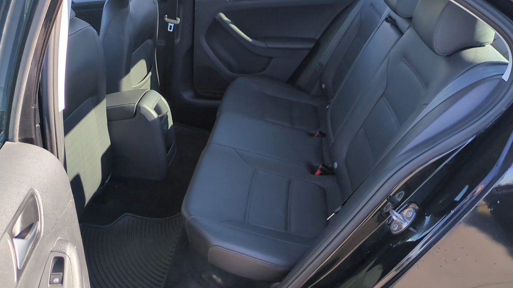 Thumbnail: 2018 Volkswagen Jetta - 13