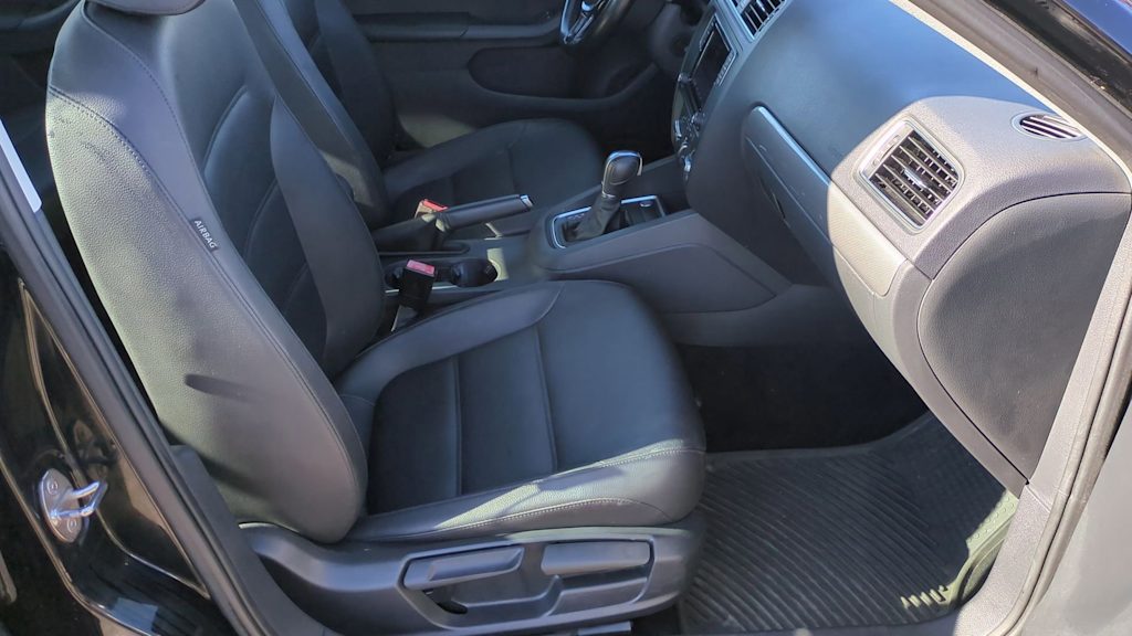 Thumbnail: 2018 Volkswagen Jetta - 25