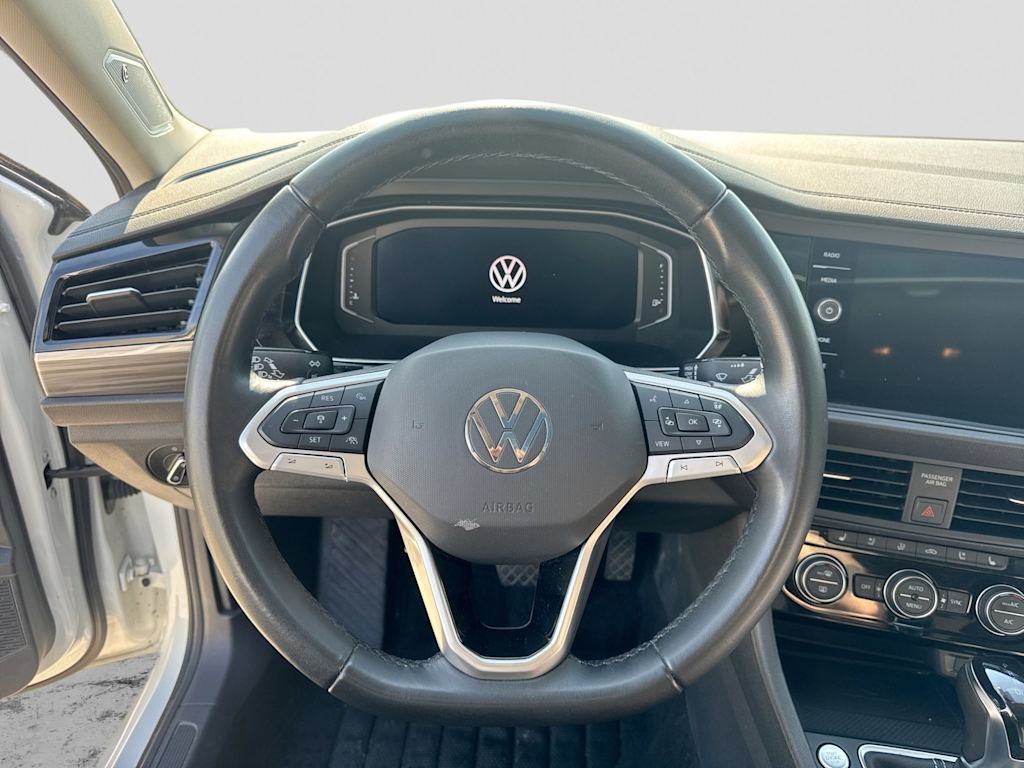 Thumbnail: 2024 Volkswagen Jetta - 13