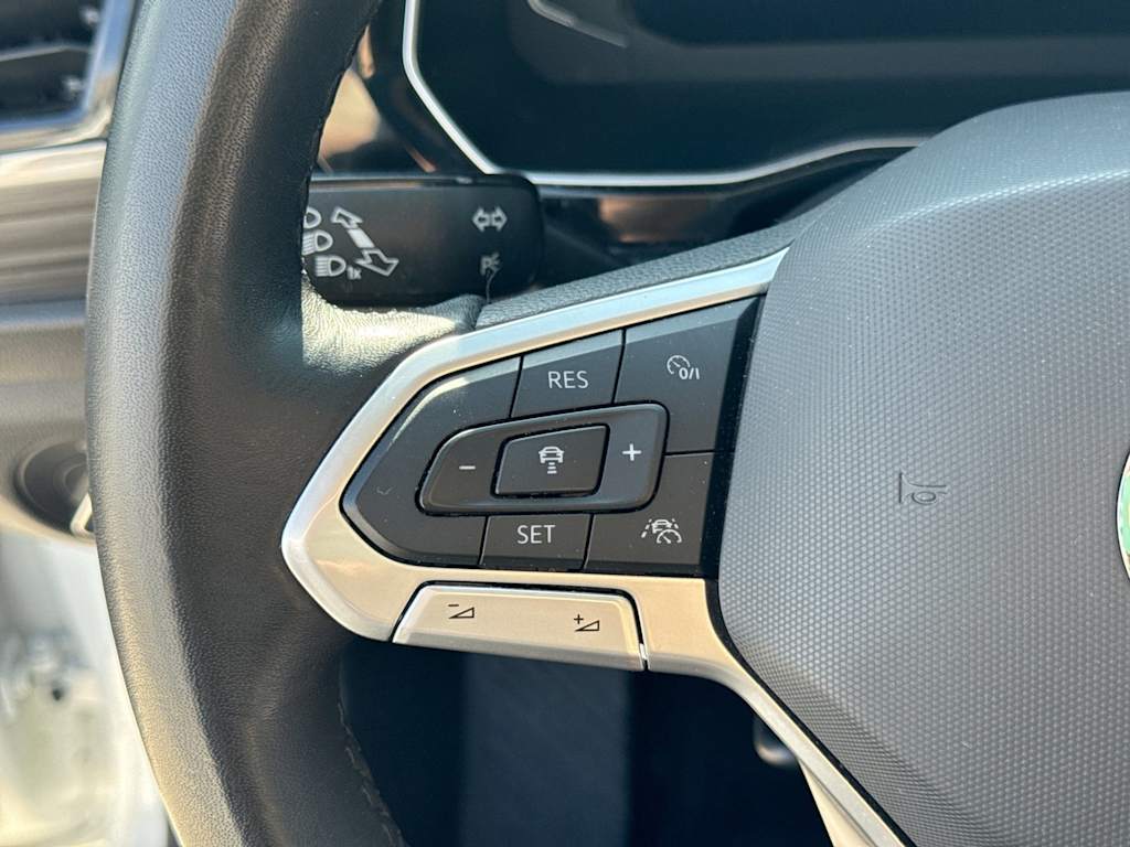 Thumbnail: 2024 Volkswagen Jetta - 28
