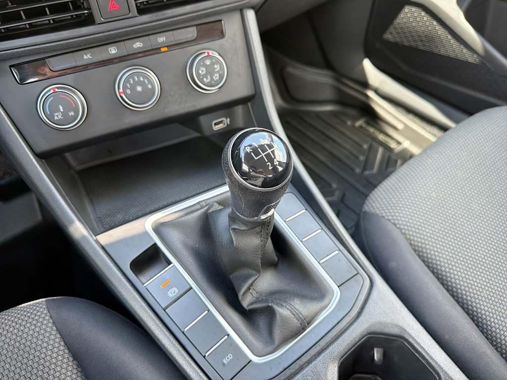 Thumbnail: 2019 Volkswagen Jetta - 13