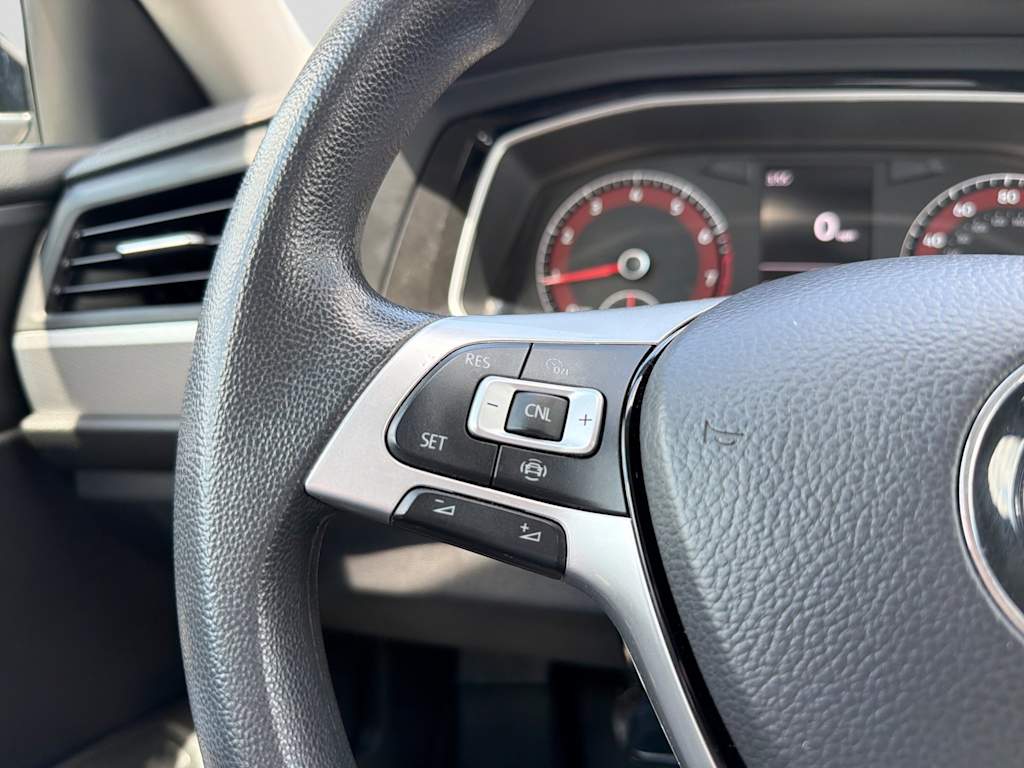 Thumbnail: 2019 Volkswagen Jetta - 28