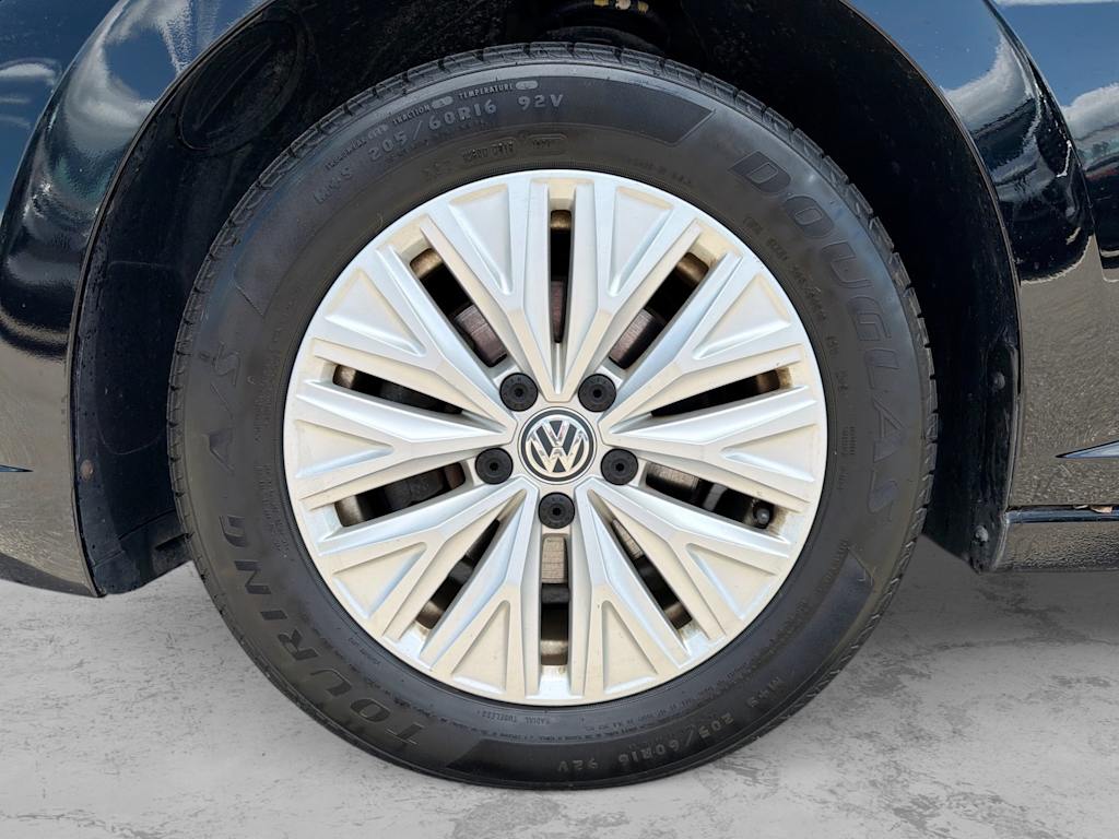 Thumbnail: 2019 Volkswagen Jetta - 6