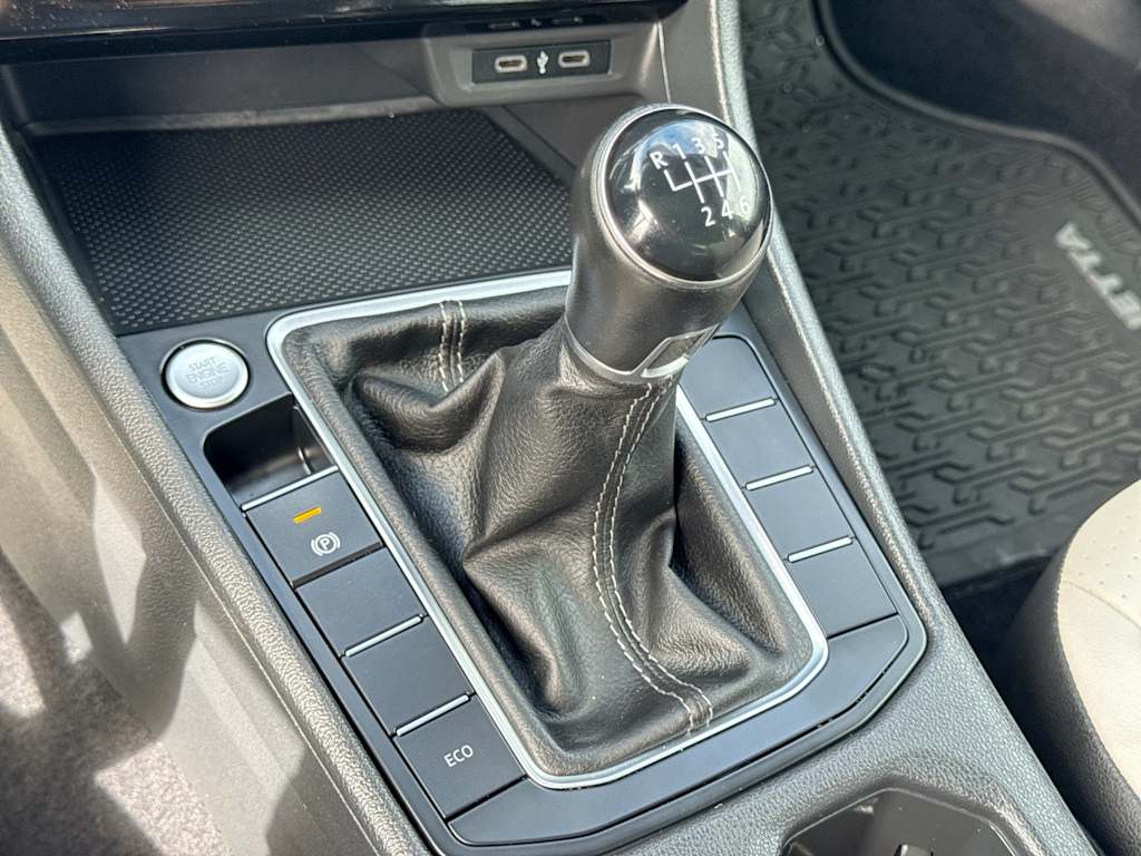 Thumbnail: 2020 Volkswagen Jetta - 15