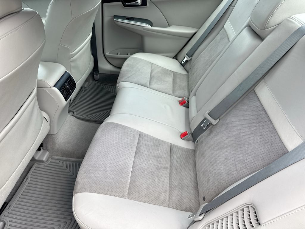 Thumbnail: 2012 Toyota Camry - 26