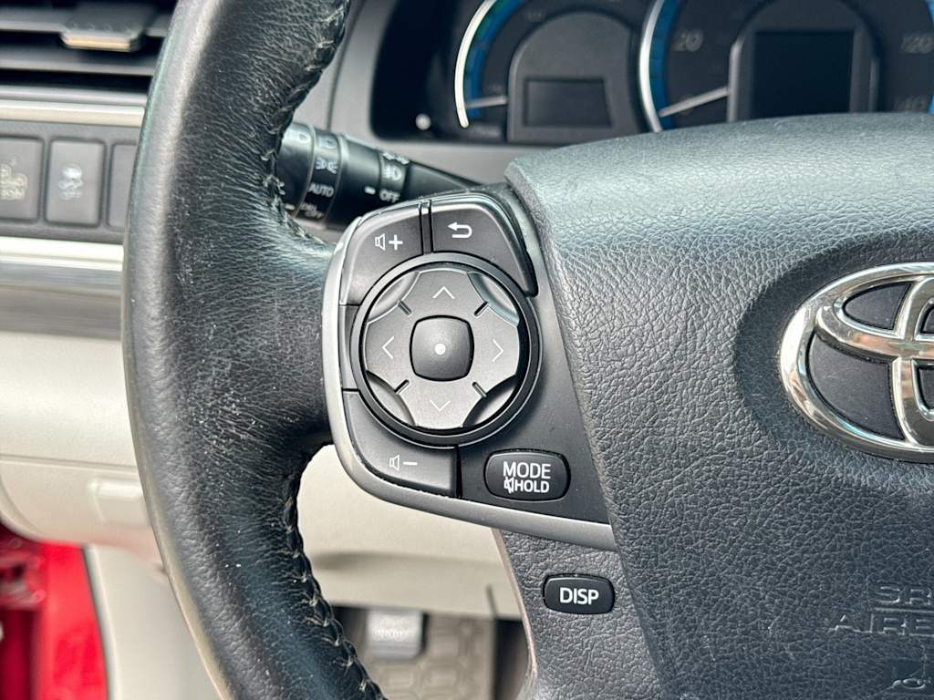 Thumbnail: 2012 Toyota Camry - 28