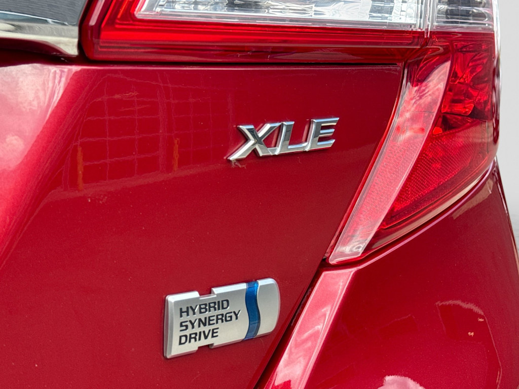 Thumbnail: 2012 Toyota Camry - 36