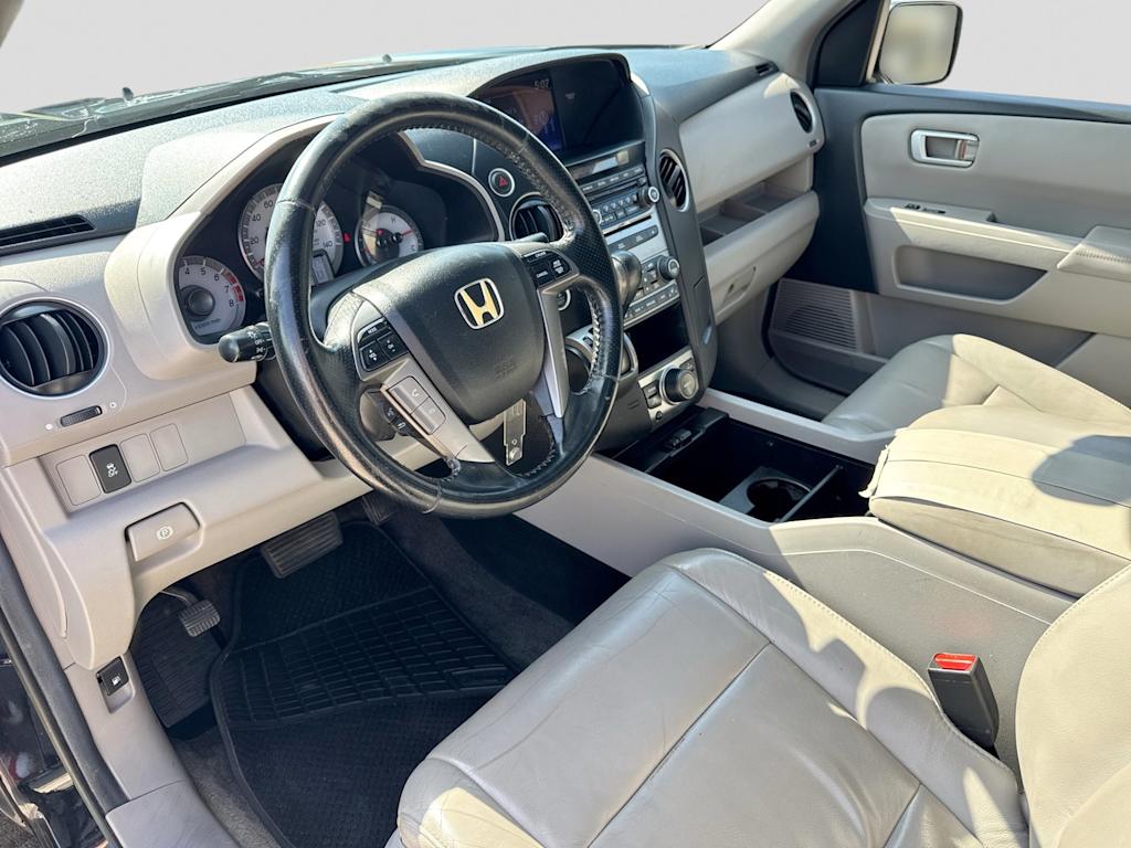 Thumbnail: 2013 Honda Pilot - 2