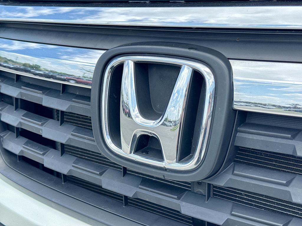 Thumbnail: 2017 Honda Ridgeline - 6