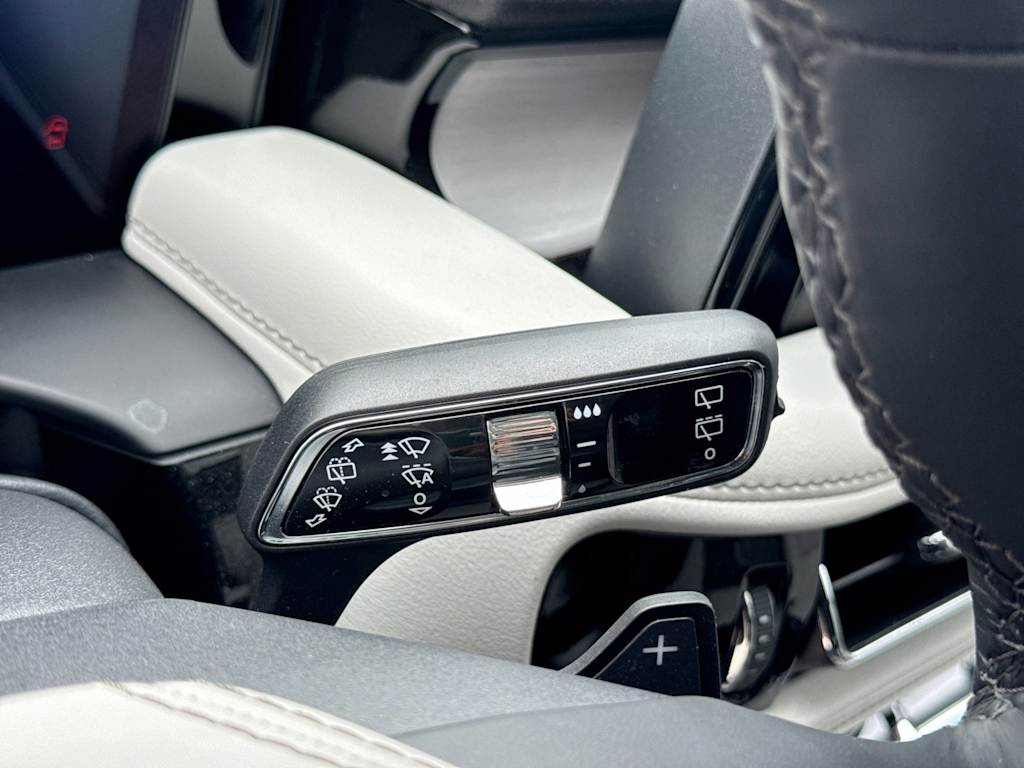 Thumbnail: 2025 Lincoln Aviator - 33