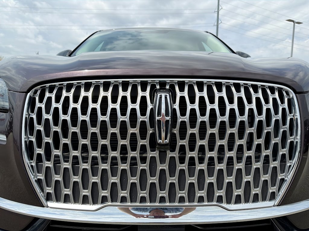 Thumbnail: 2023 Lincoln Corsair - 7