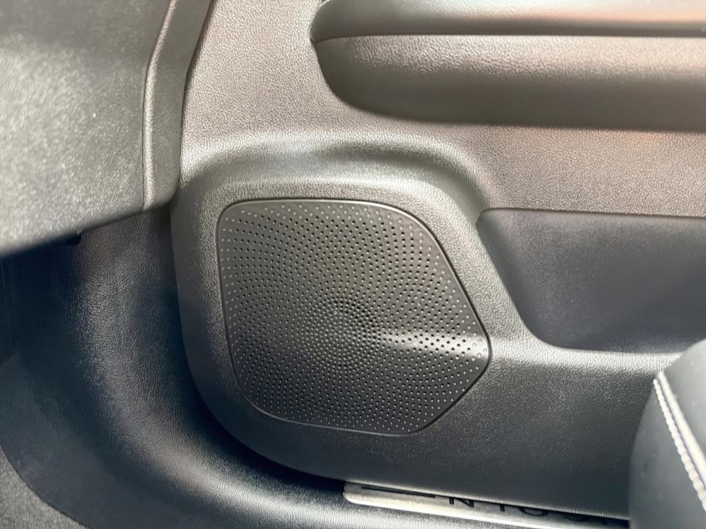 Thumbnail: 2023 Lincoln Corsair - 34