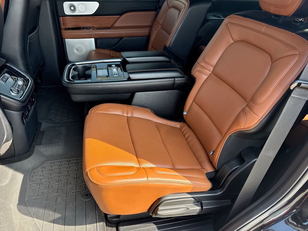 Thumbnail: 2019 Lincoln Navigator - 26
