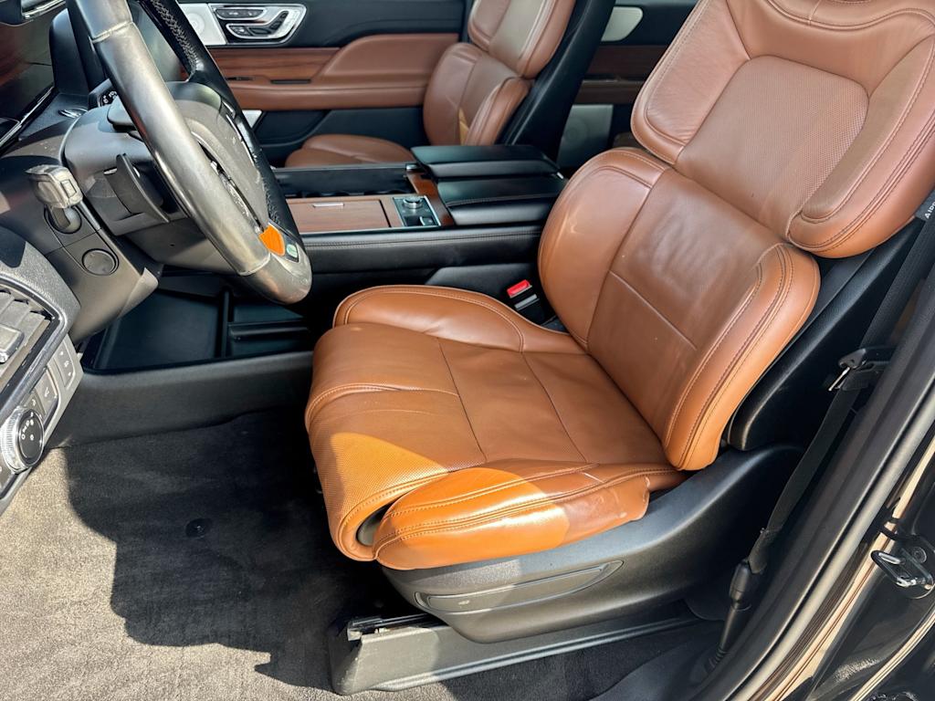 Thumbnail: 2019 Lincoln Navigator - 9