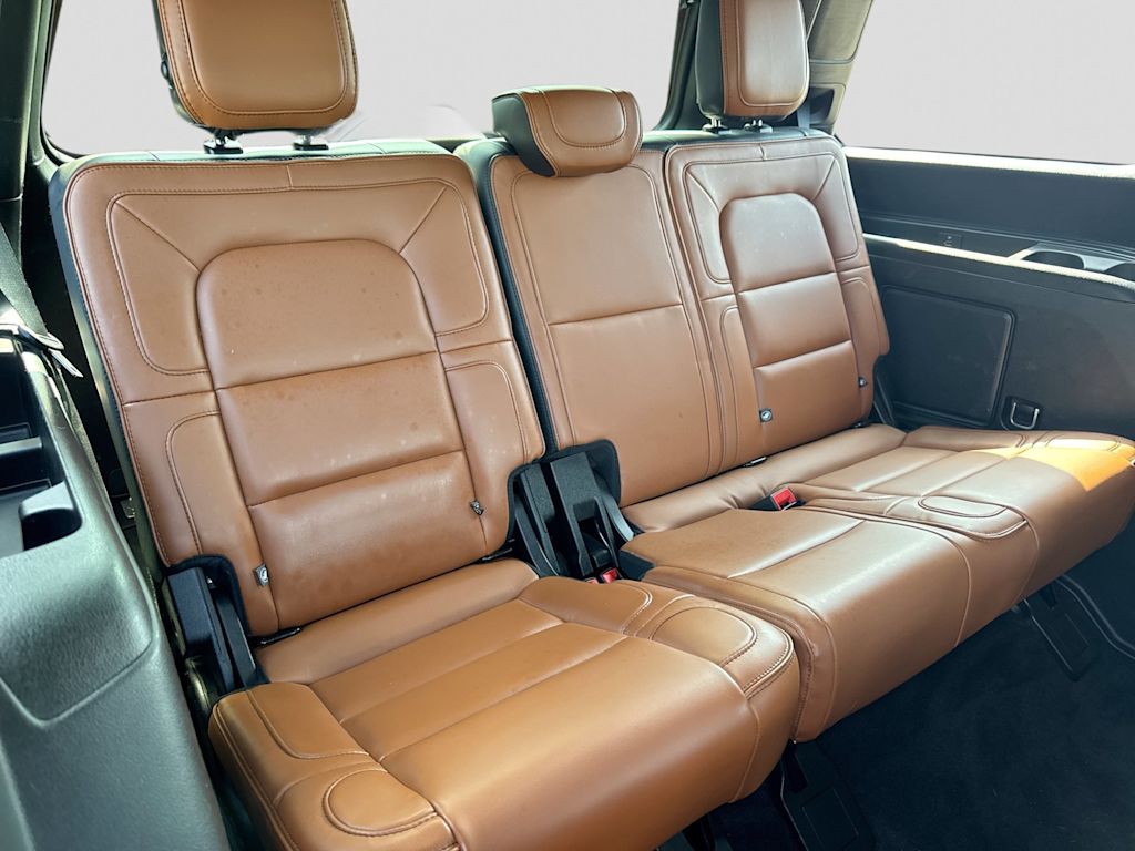 Thumbnail: 2019 Lincoln Navigator - 28
