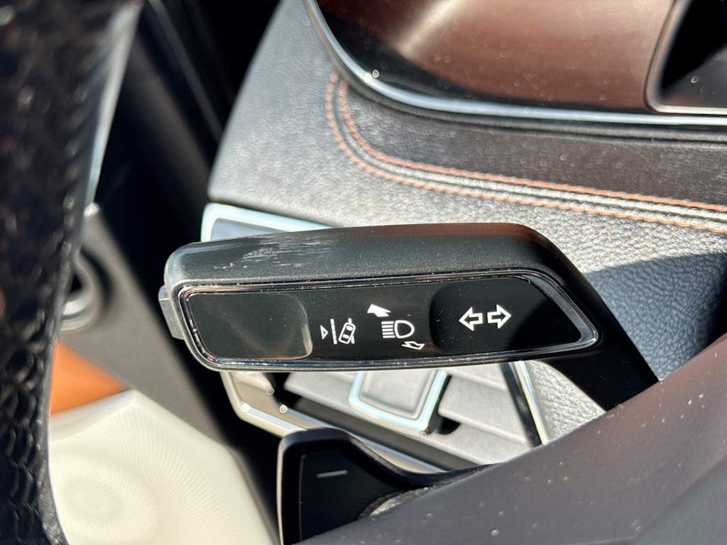 Thumbnail: 2019 Lincoln Navigator - 33