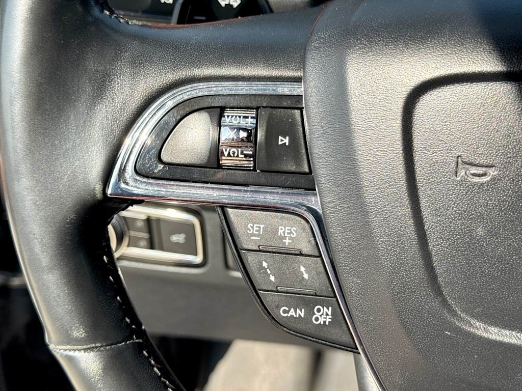 Thumbnail: 2019 Lincoln Navigator - 30