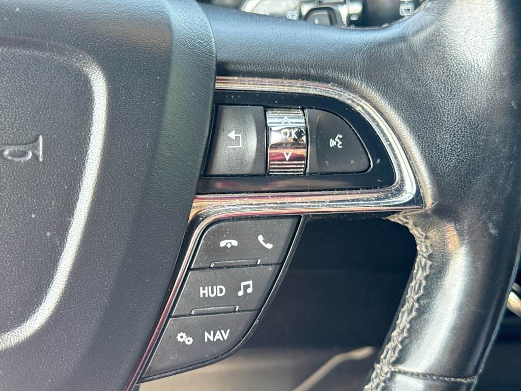 Thumbnail: 2019 Lincoln Navigator - 31