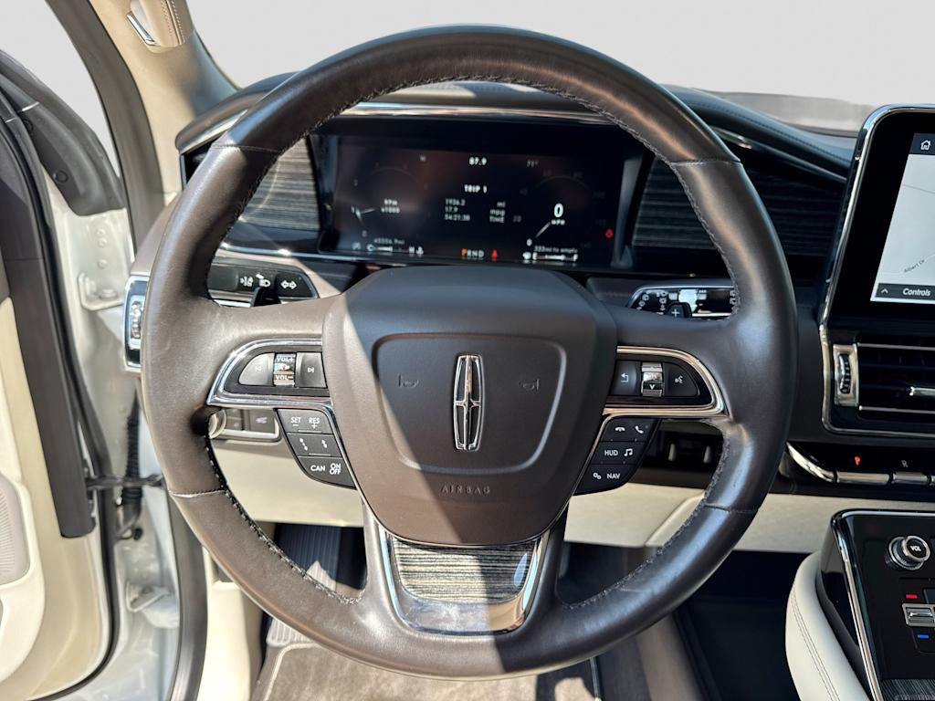 Thumbnail: 2021 Lincoln Navigator - 13