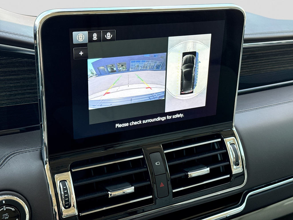 Thumbnail: 2021 Lincoln Navigator - 35