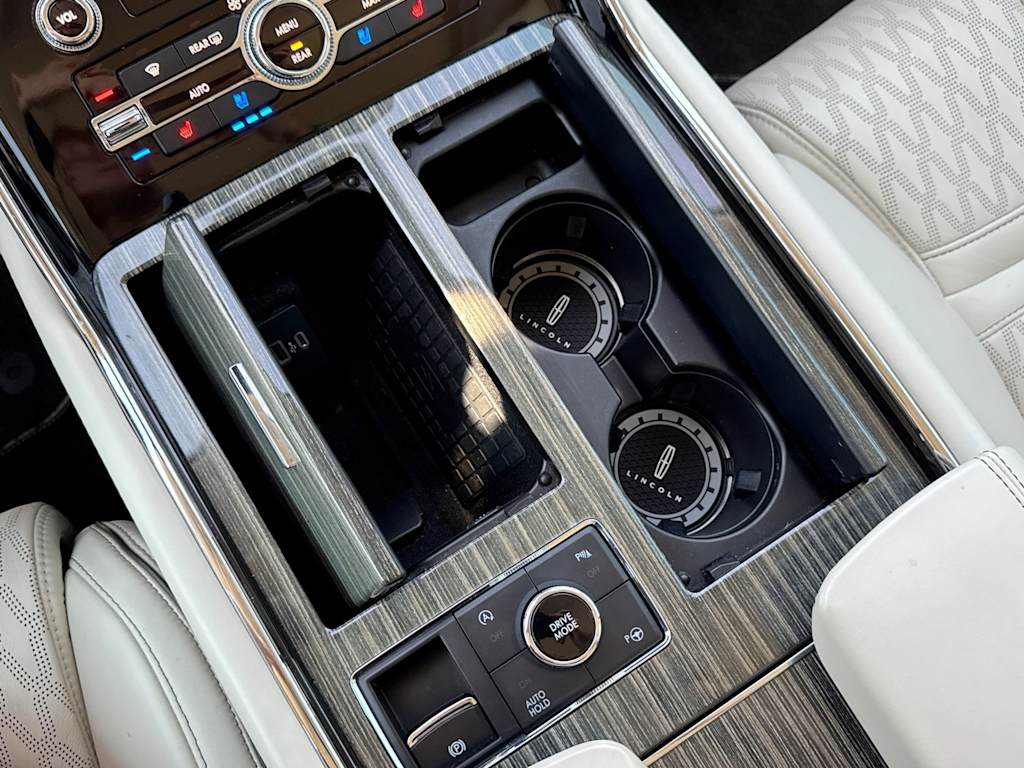 Thumbnail: 2021 Lincoln Navigator - 15