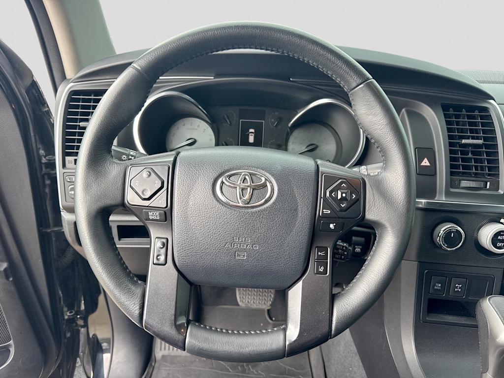 Thumbnail: 2020 Toyota Sequoia - 11