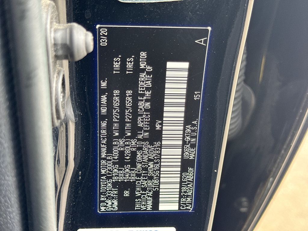 Thumbnail: 2020 Toyota Sequoia - 17