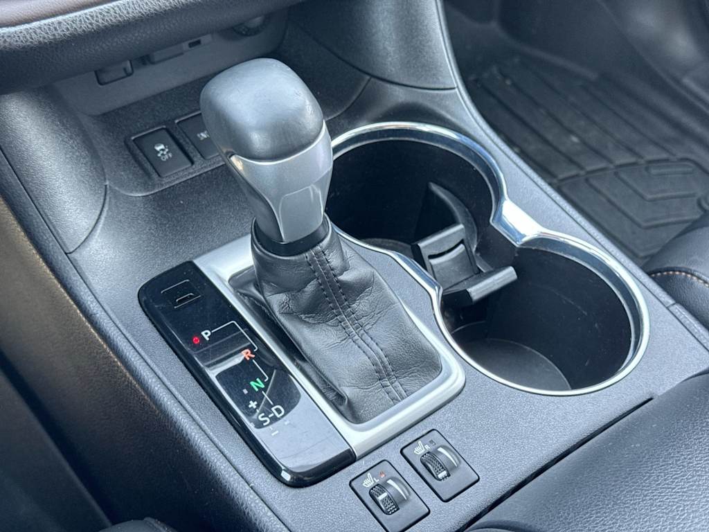 Thumbnail: 2019 Toyota Highlander - 35