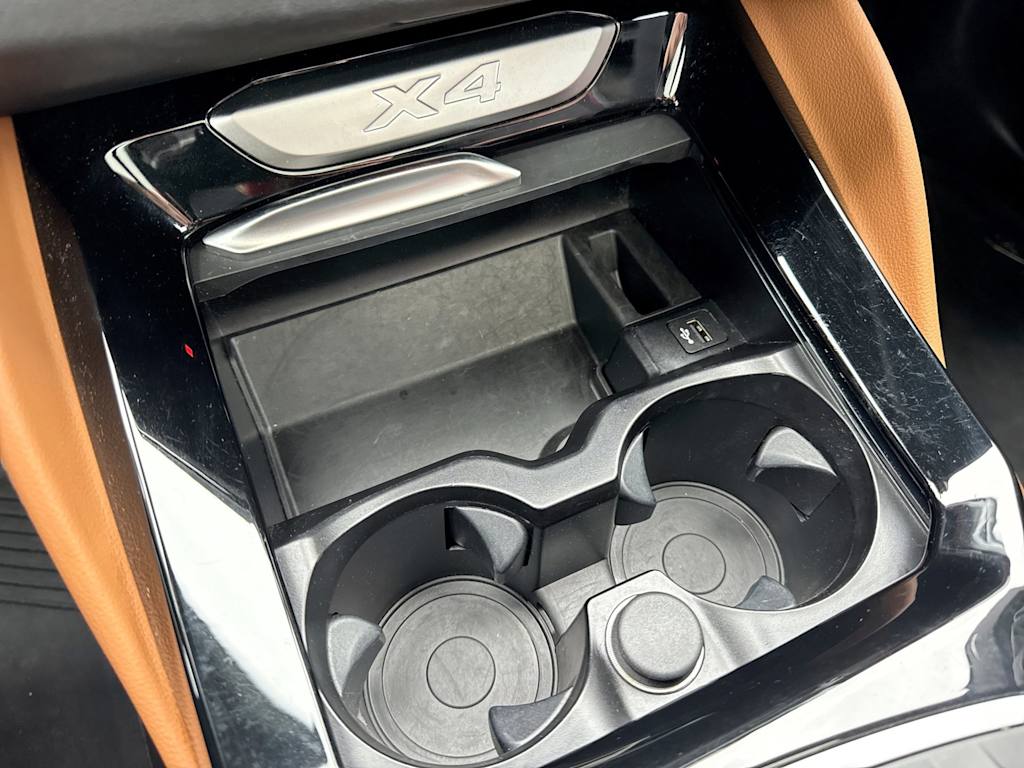 Thumbnail: 2022 BMW X4 - 16