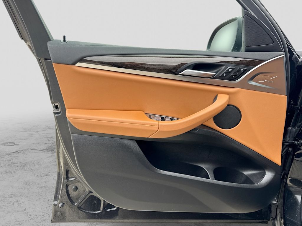 Thumbnail: 2022 BMW X4 - 34