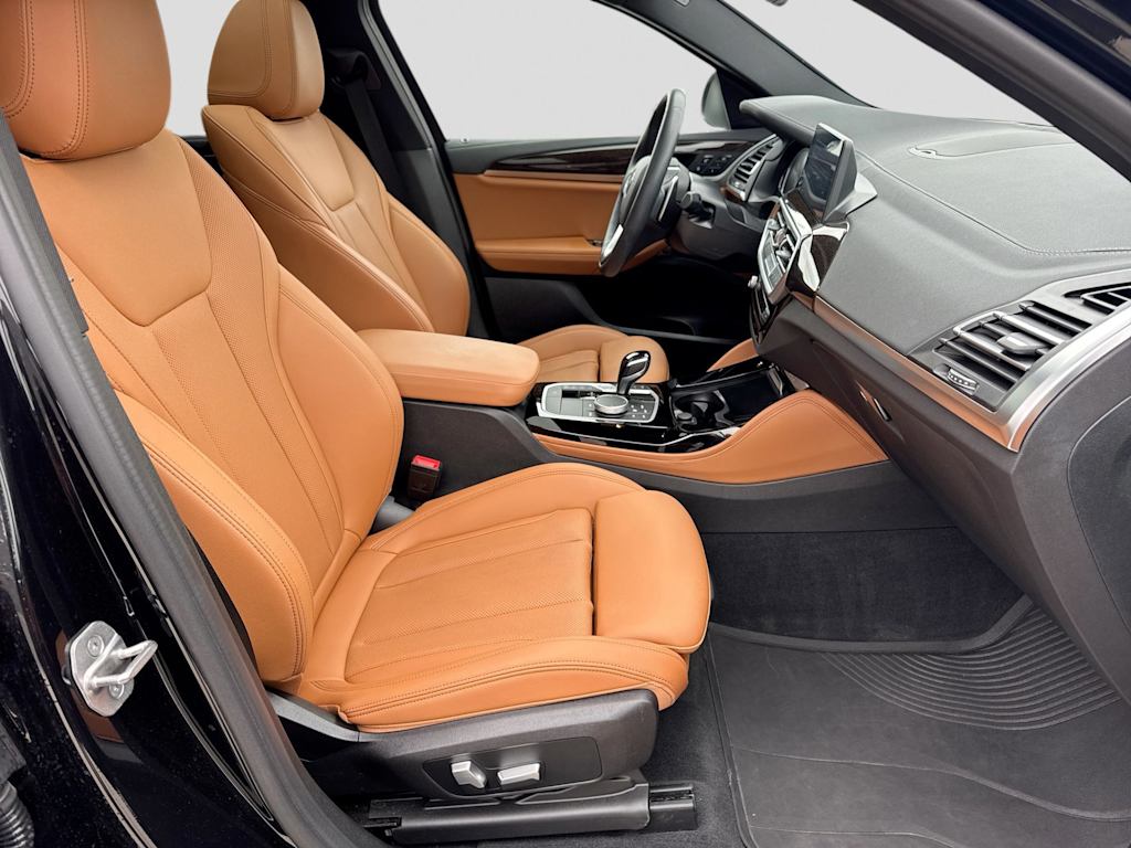 Thumbnail: 2022 BMW X4 - 11