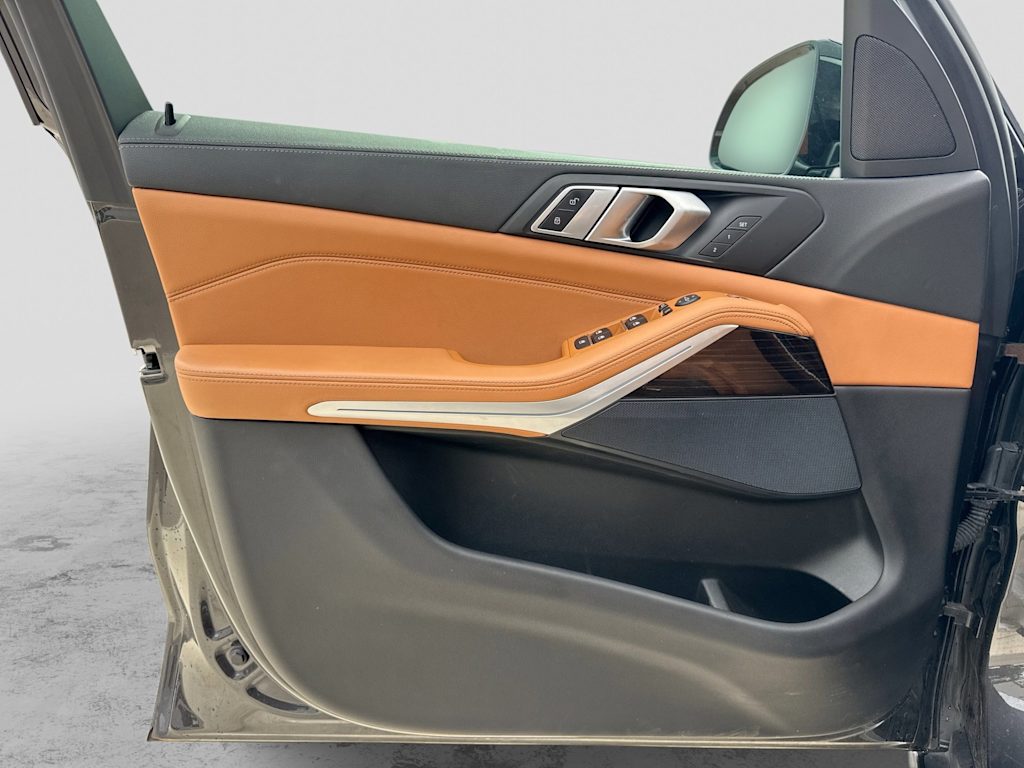 Thumbnail: 2021 BMW X5 - 33