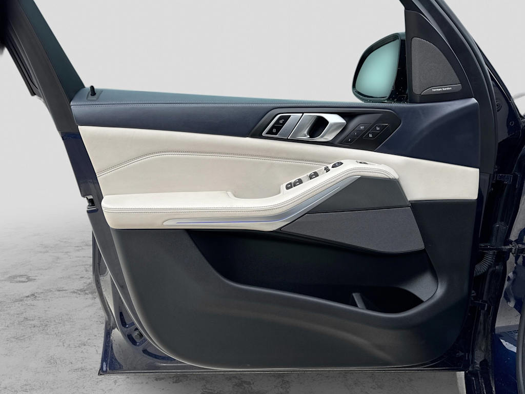 Thumbnail: 2021 BMW X5 - 34