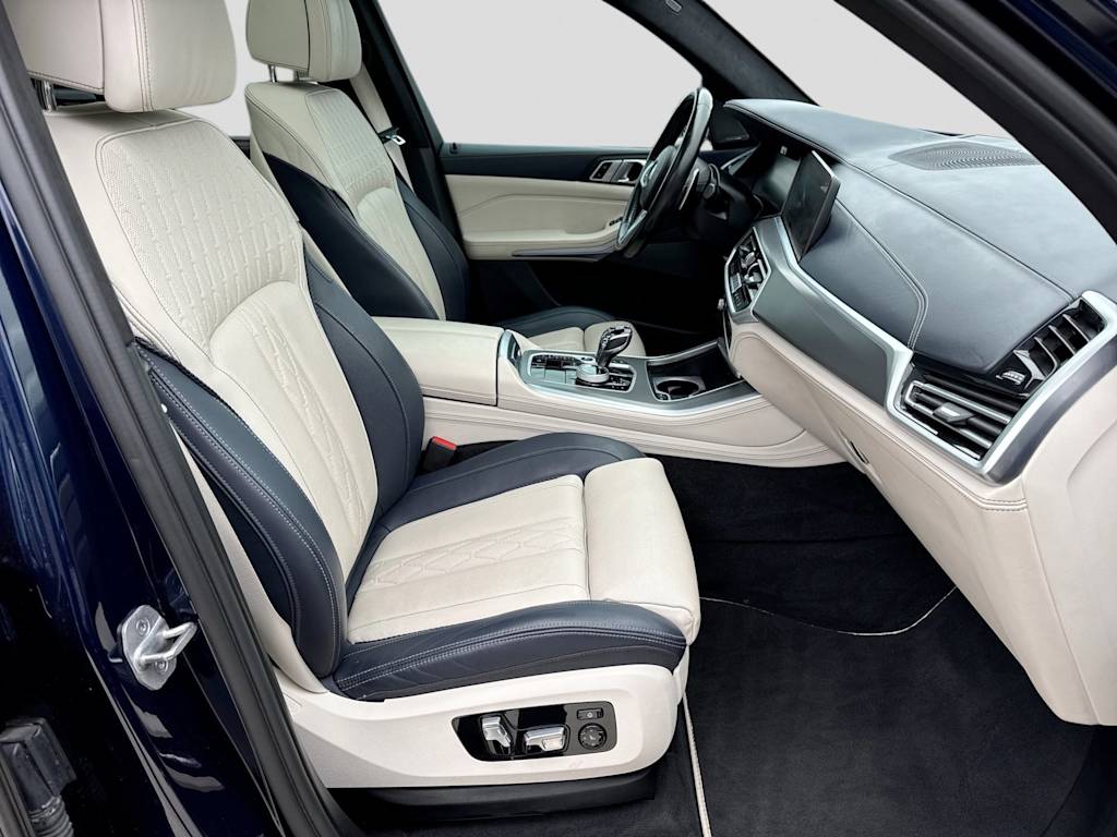 Thumbnail: 2021 BMW X5 - 10
